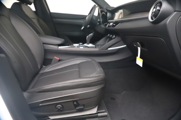 New 2022 Alfa Romeo Stelvio Ti for sale $52,095 at Alfa Romeo of Westport in Westport CT 06880 22