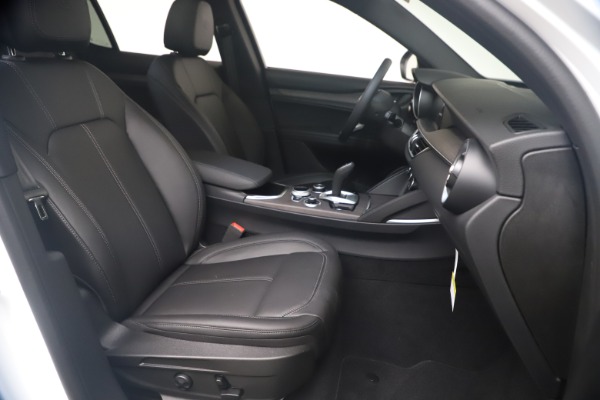 New 2022 Alfa Romeo Stelvio Ti for sale $52,095 at Alfa Romeo of Westport in Westport CT 06880 23