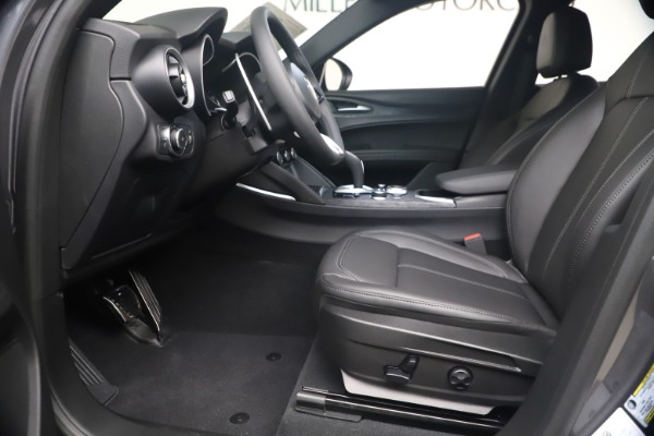 New 2022 Alfa Romeo Stelvio Sprint for sale $52,705 at Alfa Romeo of Westport in Westport CT 06880 14