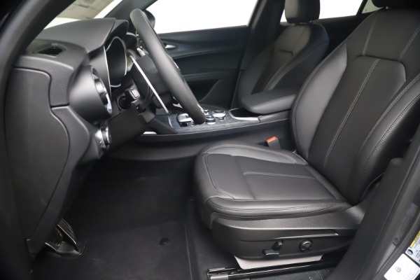 New 2022 Alfa Romeo Stelvio Sprint for sale $52,705 at Alfa Romeo of Westport in Westport CT 06880 15