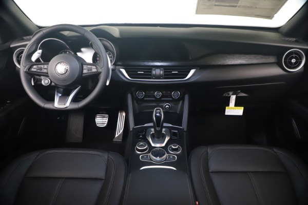 New 2022 Alfa Romeo Stelvio Sprint for sale $52,705 at Alfa Romeo of Westport in Westport CT 06880 16