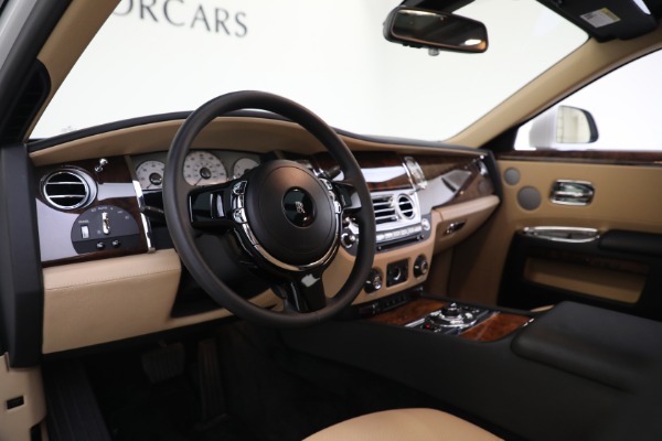 Used 2013 Rolls-Royce Ghost for sale $159,900 at Alfa Romeo of Westport in Westport CT 06880 14