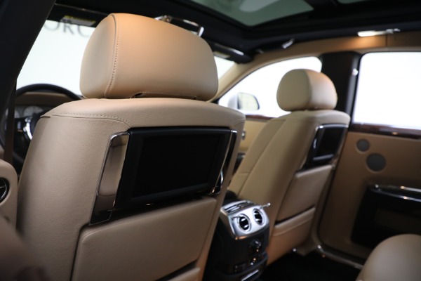 Used 2013 Rolls-Royce Ghost for sale Sold at Alfa Romeo of Westport in Westport CT 06880 17