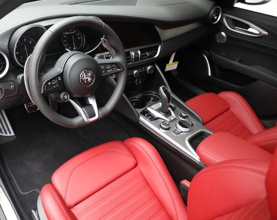 New 2022 Alfa Romeo Giulia Veloce for sale Sold at Alfa Romeo of Westport in Westport CT 06880 13