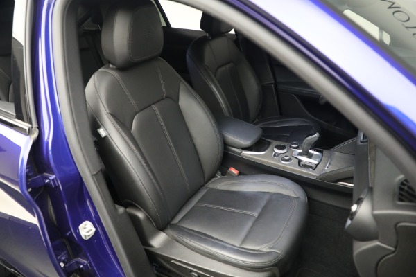 Used 2022 Alfa Romeo Stelvio Ti for sale Sold at Alfa Romeo of Westport in Westport CT 06880 13