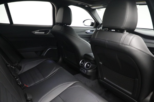 New 2022 Alfa Romeo Giulia Veloce for sale Sold at Alfa Romeo of Westport in Westport CT 06880 16