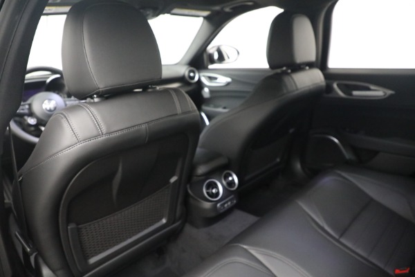 New 2022 Alfa Romeo Giulia Veloce for sale Sold at Alfa Romeo of Westport in Westport CT 06880 21