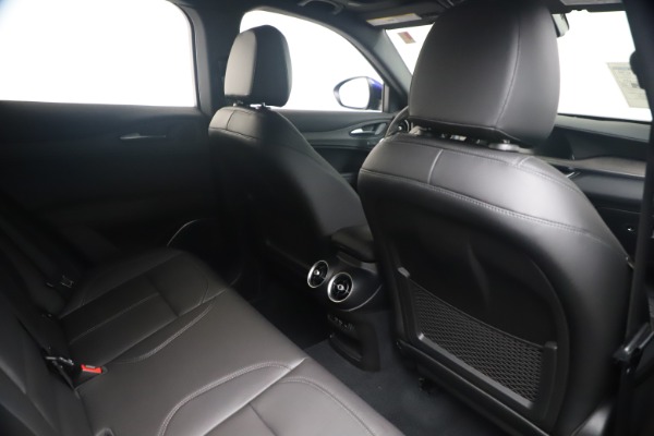 New 2022 Alfa Romeo Stelvio Ti for sale $47,800 at Alfa Romeo of Westport in Westport CT 06880 26