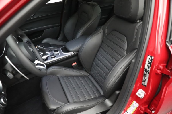 Used 2022 Alfa Romeo Giulia Veloce for sale $29,900 at Alfa Romeo of Westport in Westport CT 06880 15