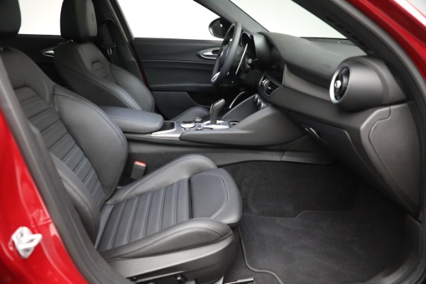 Used 2022 Alfa Romeo Giulia Veloce for sale $29,900 at Alfa Romeo of Westport in Westport CT 06880 17
