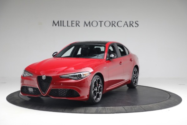 Used 2022 Alfa Romeo Giulia Veloce for sale $29,900 at Alfa Romeo of Westport in Westport CT 06880 2