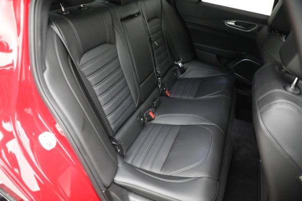 Used 2022 Alfa Romeo Giulia Veloce for sale $29,900 at Alfa Romeo of Westport in Westport CT 06880 22