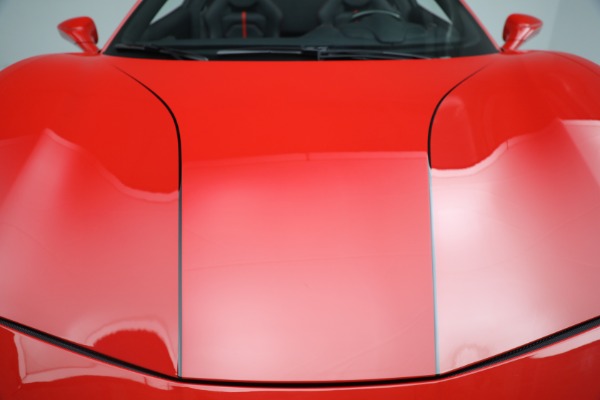 Used 2018 Ferrari 488 Spider for sale $382,900 at Alfa Romeo of Westport in Westport CT 06880 25
