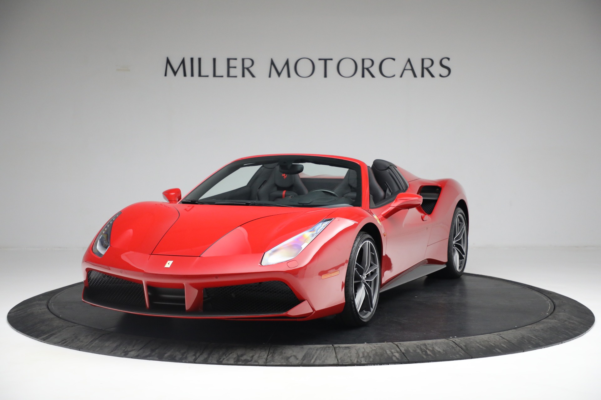 Used 2018 Ferrari 488 Spider for sale $382,900 at Alfa Romeo of Westport in Westport CT 06880 1