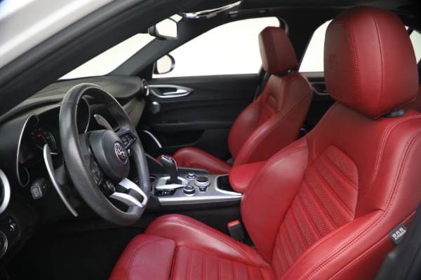 Used 2022 Alfa Romeo Giulia Veloce for sale Sold at Alfa Romeo of Westport in Westport CT 06880 13