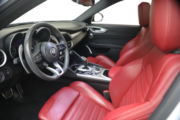 Used 2022 Alfa Romeo Giulia Veloce for sale Sold at Alfa Romeo of Westport in Westport CT 06880 15