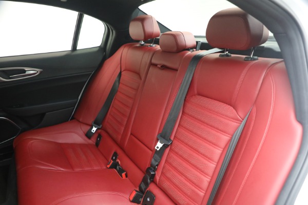 Used 2022 Alfa Romeo Giulia Veloce for sale Sold at Alfa Romeo of Westport in Westport CT 06880 19
