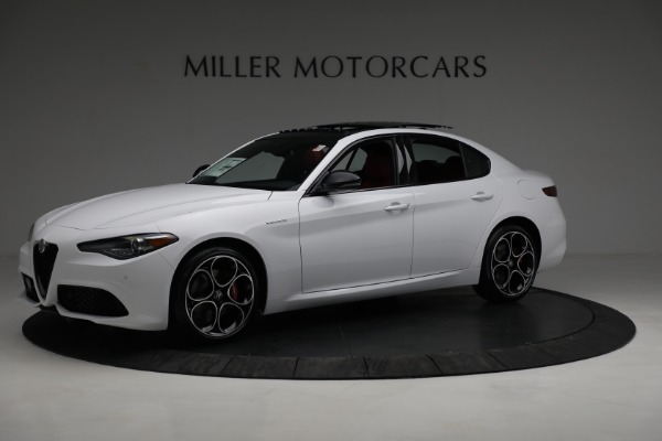 New 2022 Alfa Romeo Giulia Veloce for sale Sold at Alfa Romeo of Westport in Westport CT 06880 2