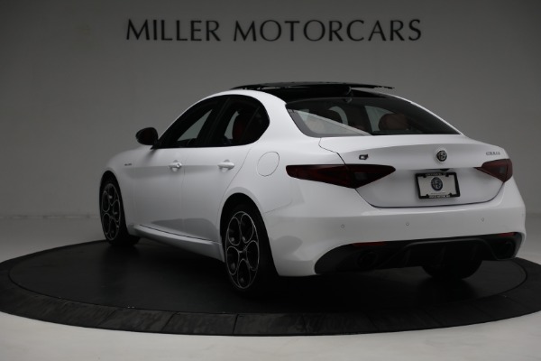 New 2022 Alfa Romeo Giulia Veloce for sale $55,160 at Alfa Romeo of Westport in Westport CT 06880 5