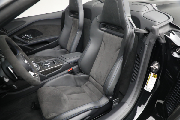 Used 2022 Audi R8 5.2 quattro V10 perform. Spyder for sale Sold at Alfa Romeo of Westport in Westport CT 06880 21