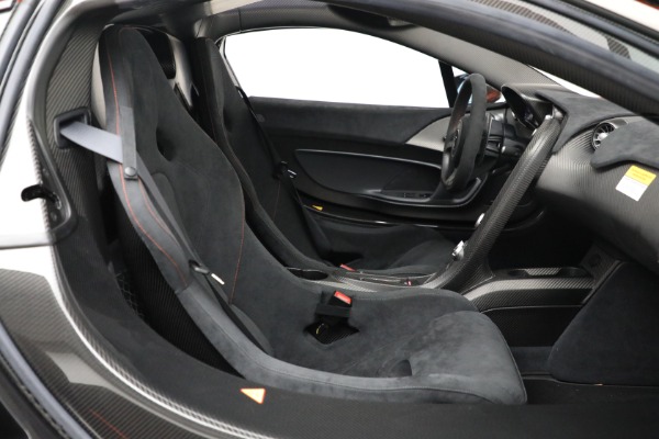 Used 2015 McLaren P1 for sale $2,000,000 at Alfa Romeo of Westport in Westport CT 06880 25