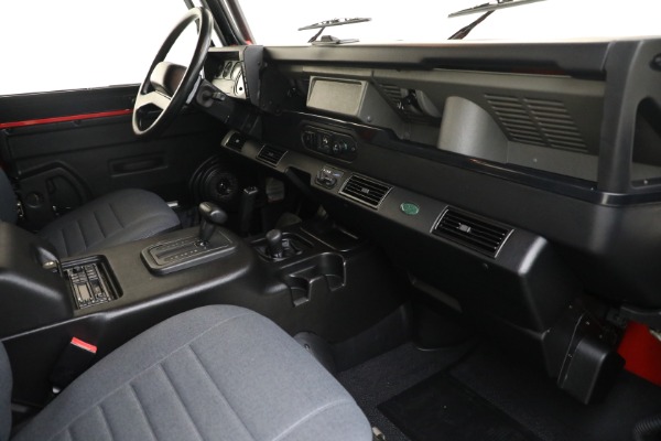 Used 1997 Land Rover Defender 90 for sale Sold at Alfa Romeo of Westport in Westport CT 06880 15