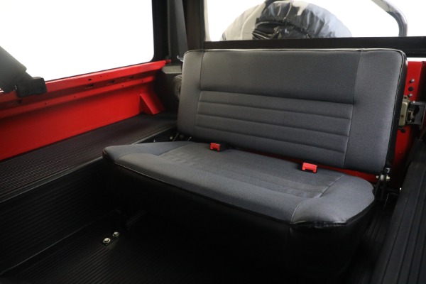 Used 1997 Land Rover Defender 90 for sale Sold at Alfa Romeo of Westport in Westport CT 06880 18