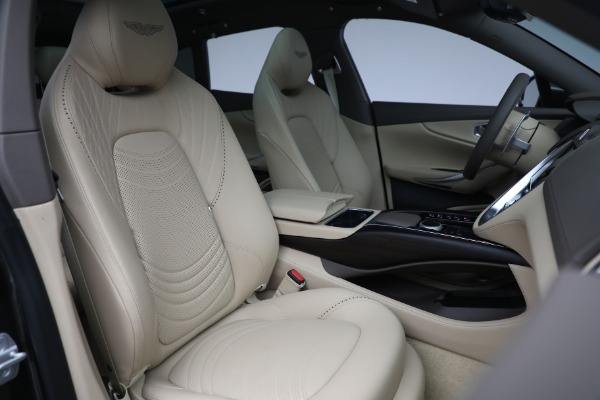 Used 2022 Aston Martin DBX for sale $227,646 at Alfa Romeo of Westport in Westport CT 06880 18