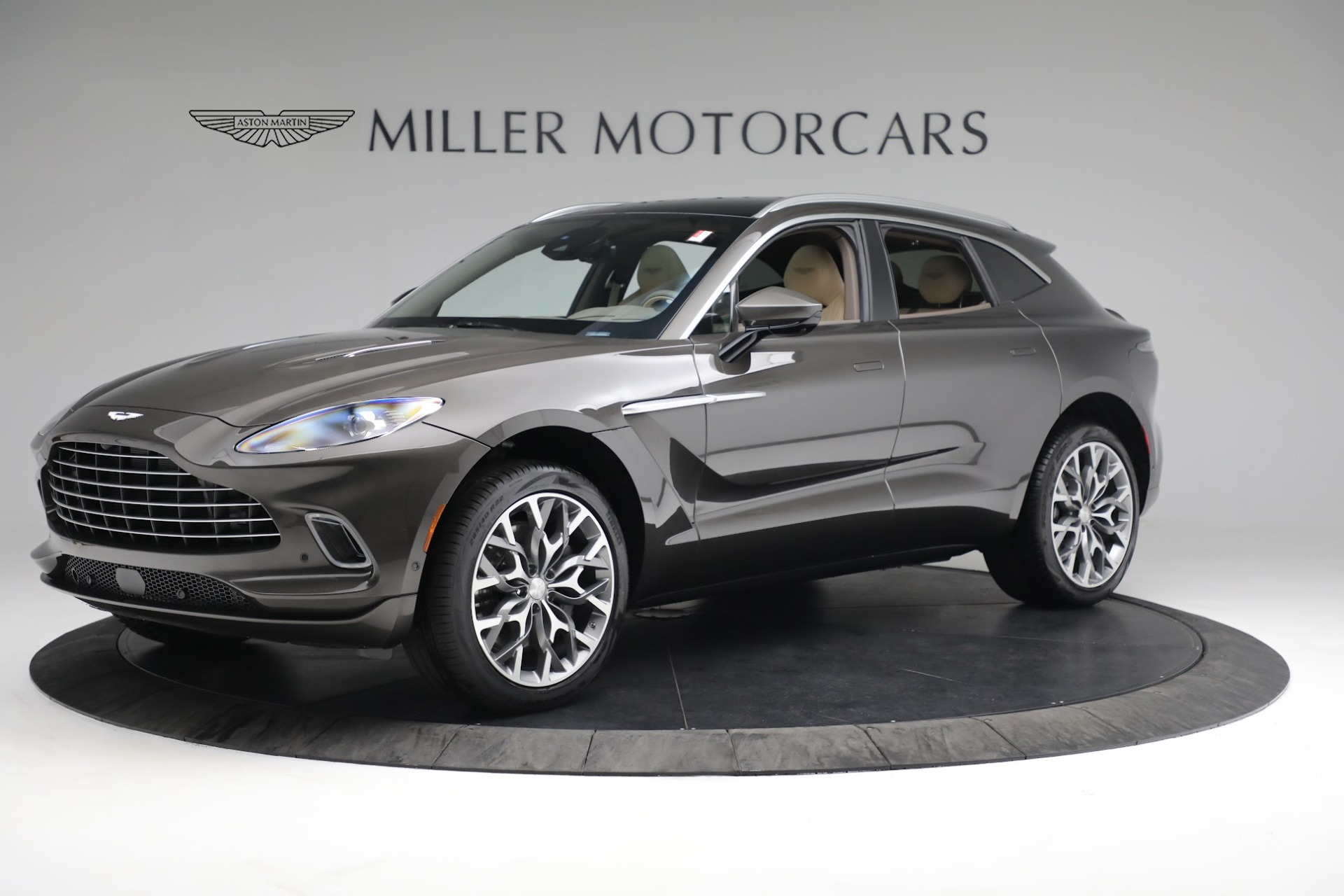 Used 2022 Aston Martin DBX for sale $227,646 at Alfa Romeo of Westport in Westport CT 06880 1