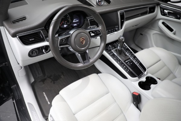 Used 2017 Porsche Macan Turbo for sale Sold at Alfa Romeo of Westport in Westport CT 06880 21