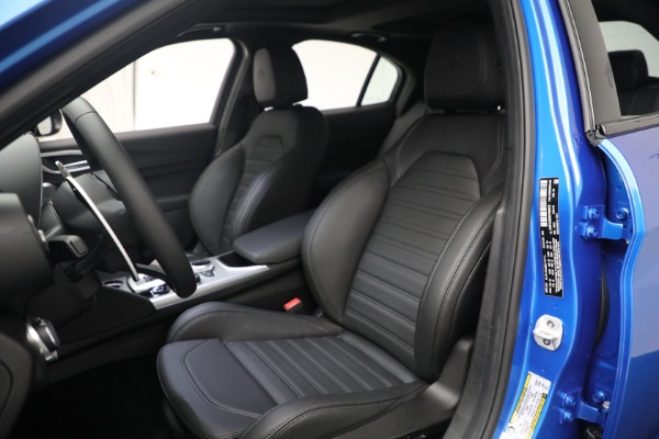 New 2022 Alfa Romeo Giulia Veloce for sale $55,220 at Alfa Romeo of Westport in Westport CT 06880 15