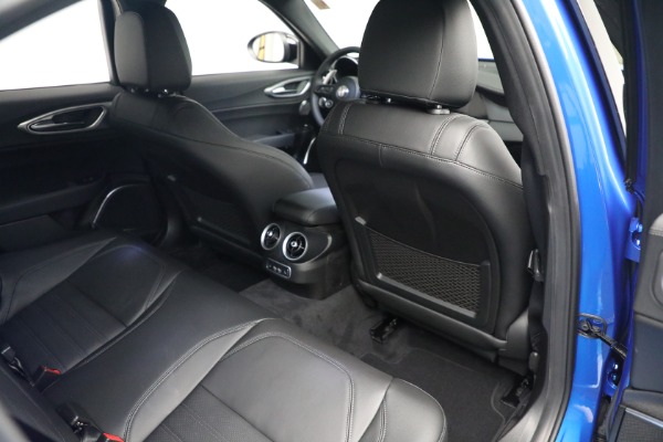 New 2022 Alfa Romeo Giulia Veloce for sale $55,220 at Alfa Romeo of Westport in Westport CT 06880 23