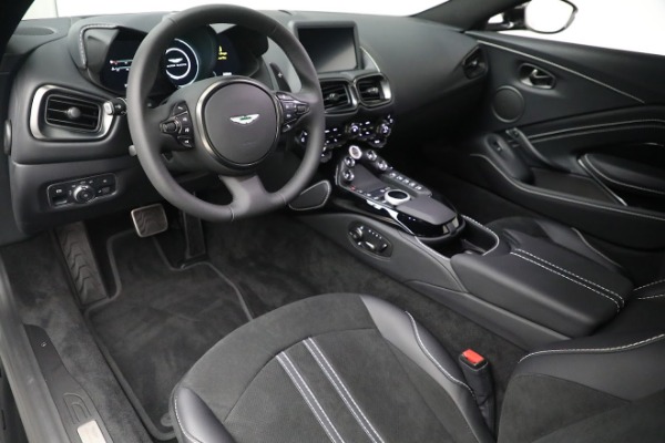 New 2022 Aston Martin Vantage Coupe for sale $185,716 at Alfa Romeo of Westport in Westport CT 06880 13