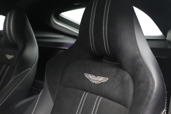 Used 2022 Aston Martin Vantage Coupe for sale $185,716 at Alfa Romeo of Westport in Westport CT 06880 17