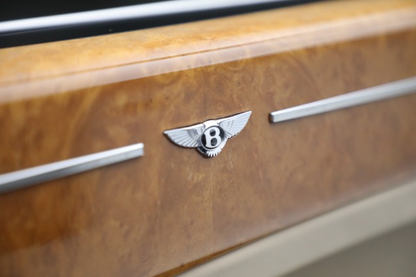 Used 2012 Bentley Mulsanne V8 for sale Sold at Alfa Romeo of Westport in Westport CT 06880 22