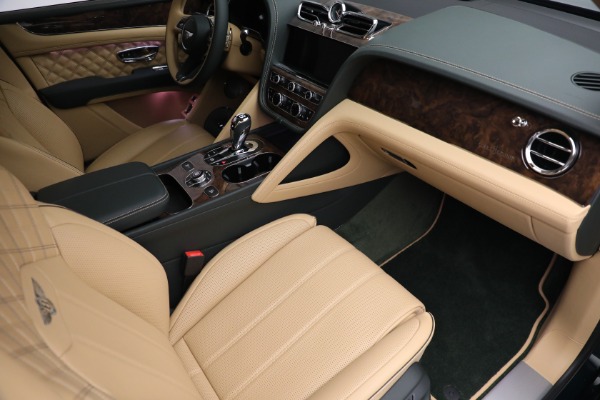Used 2022 Bentley Bentayga V8 First Edition for sale Sold at Alfa Romeo of Westport in Westport CT 06880 27