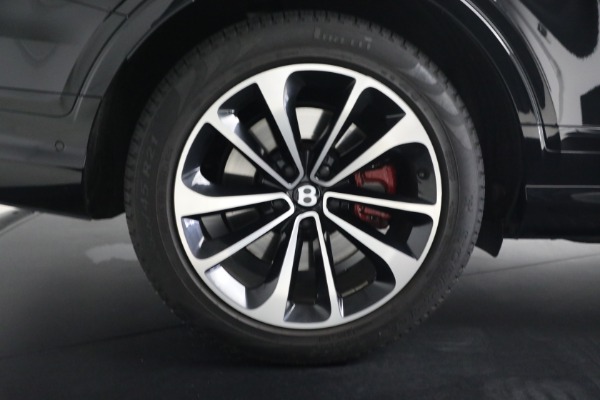 Used 2022 Bentley Bentayga V8 for sale $139,900 at Alfa Romeo of Westport in Westport CT 06880 15