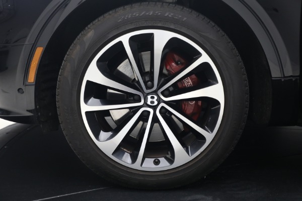 Used 2022 Bentley Bentayga V8 for sale $139,900 at Alfa Romeo of Westport in Westport CT 06880 17
