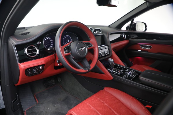 Used 2022 Bentley Bentayga V8 for sale $139,900 at Alfa Romeo of Westport in Westport CT 06880 19