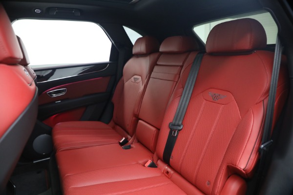 Used 2022 Bentley Bentayga V8 for sale $139,900 at Alfa Romeo of Westport in Westport CT 06880 24