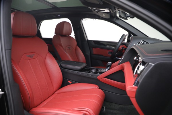 Used 2022 Bentley Bentayga V8 for sale $139,900 at Alfa Romeo of Westport in Westport CT 06880 28