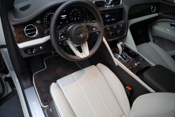 New 2023 Bentley Bentayga EWB Azure for sale $302,995 at Alfa Romeo of Westport in Westport CT 06880 14