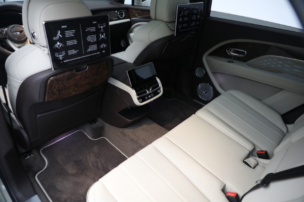 New 2023 Bentley Bentayga EWB Azure for sale $302,995 at Alfa Romeo of Westport in Westport CT 06880 17