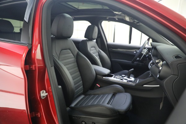 New 2023 Alfa Romeo Stelvio Quadrifoglio for sale $80,900 at Alfa Romeo of Westport in Westport CT 06880 17