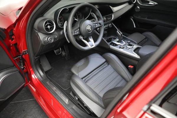 New 2023 Alfa Romeo Giulia Veloce for sale Sold at Alfa Romeo of Westport in Westport CT 06880 16