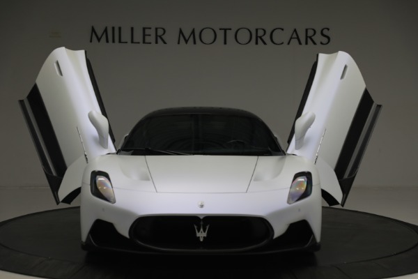 Used 2022 Maserati MC20 for sale $349,900 at Alfa Romeo of Westport in Westport CT 06880 24