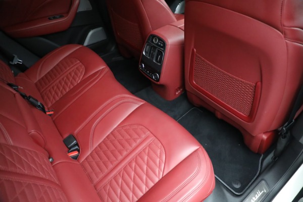 Used 2019 Maserati Levante TROFEO for sale $109,900 at Alfa Romeo of Westport in Westport CT 06880 27