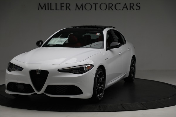 New 2023 Alfa Romeo Giulia Veloce for sale $55,860 at Alfa Romeo of Westport in Westport CT 06880 1