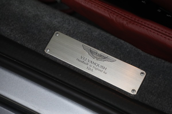 Used 2003 Aston Martin V12 Vanquish for sale Sold at Alfa Romeo of Westport in Westport CT 06880 15