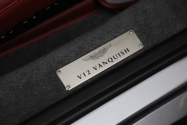 Used 2003 Aston Martin V12 Vanquish for sale Sold at Alfa Romeo of Westport in Westport CT 06880 20